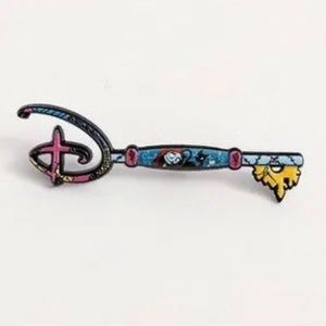 Disney Nightmare Before Christmas NBC Mystery Box Key Pin Sally